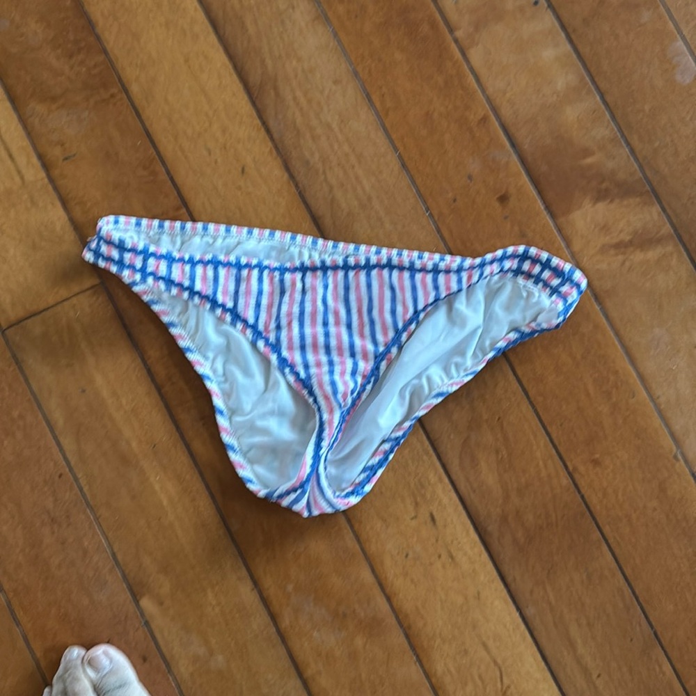 J crew women’s bottomm swim wear size small blue/pink in veryy good condition
